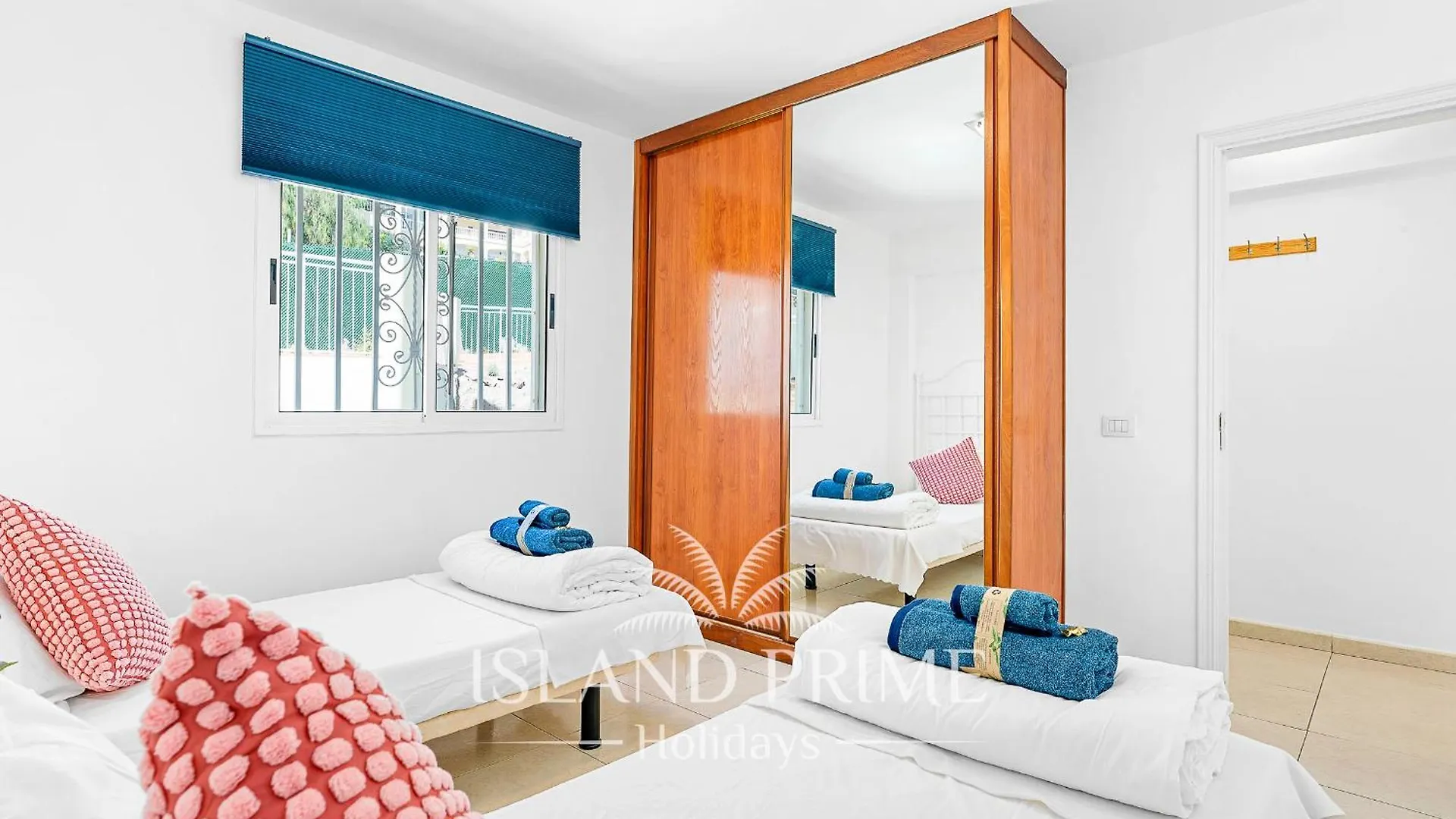 3X Bedroom With Heated Pool Holiday Og101 San Miguel de Abona 0*,  Spanien